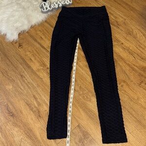 XJBOOST size S/M, navy blue leggings with pockets, pre owned, in great condition